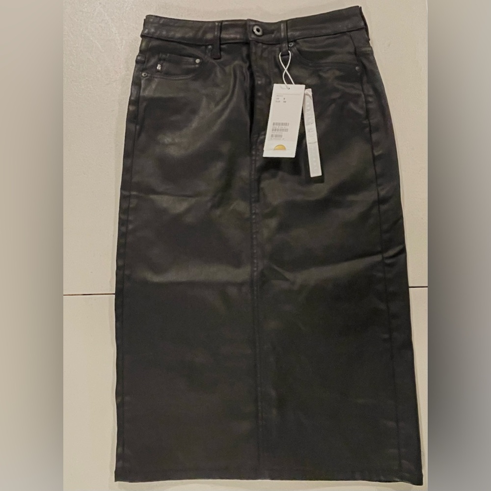 H&M Black Coated Pencil Skirt